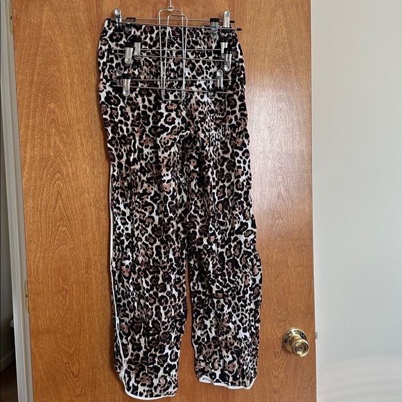 AERIE Leopard Print Lounge Pants - Picture 3 of 4